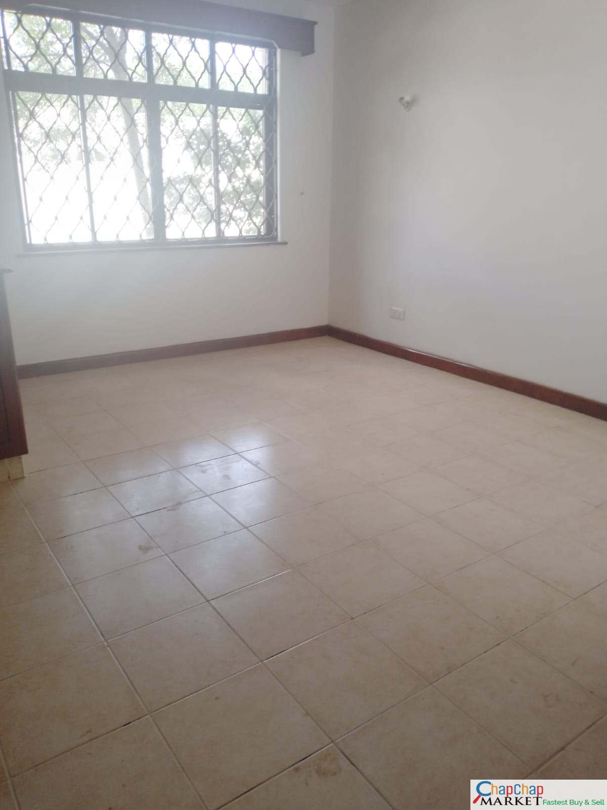 Tranquil 4 Bedrooms Apartments in Brookside Drive