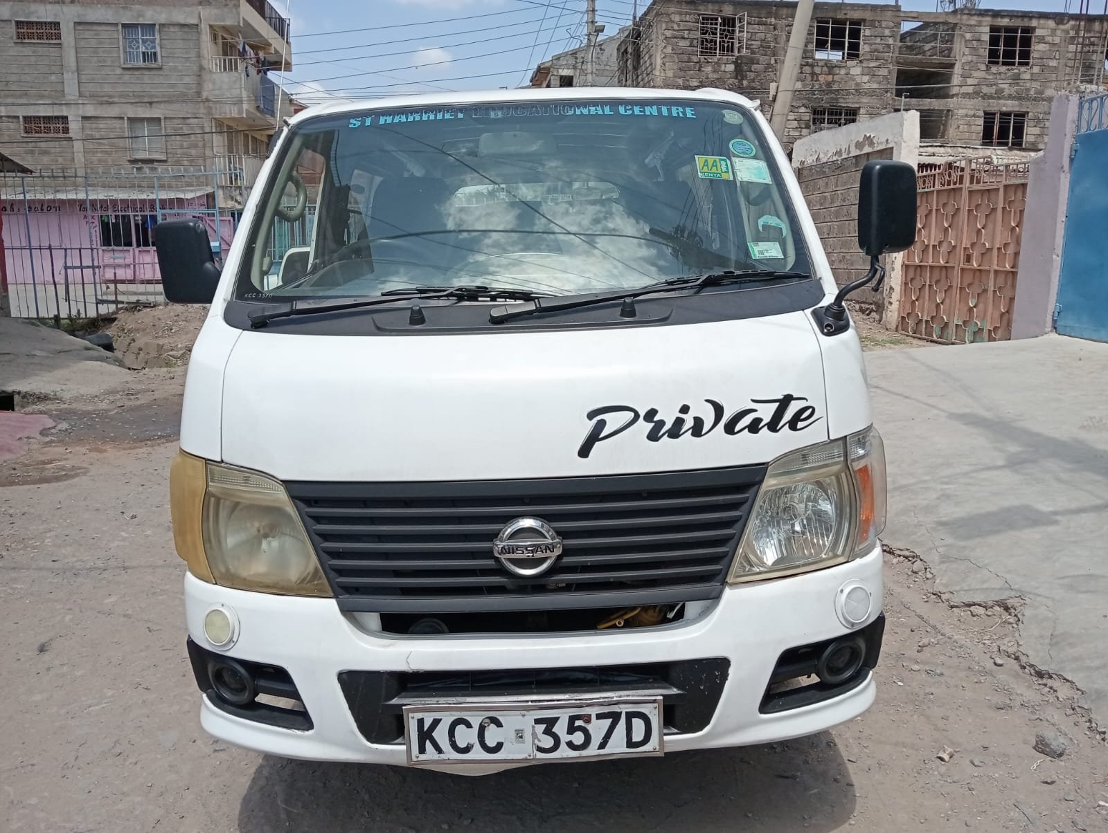 Nissan caravan for sale in Kenya 🔥 QUICK SALE urvan van You Pay 40% Deposit Trade in Ok EXCLUSIVE hire purchase installments (SOLD)