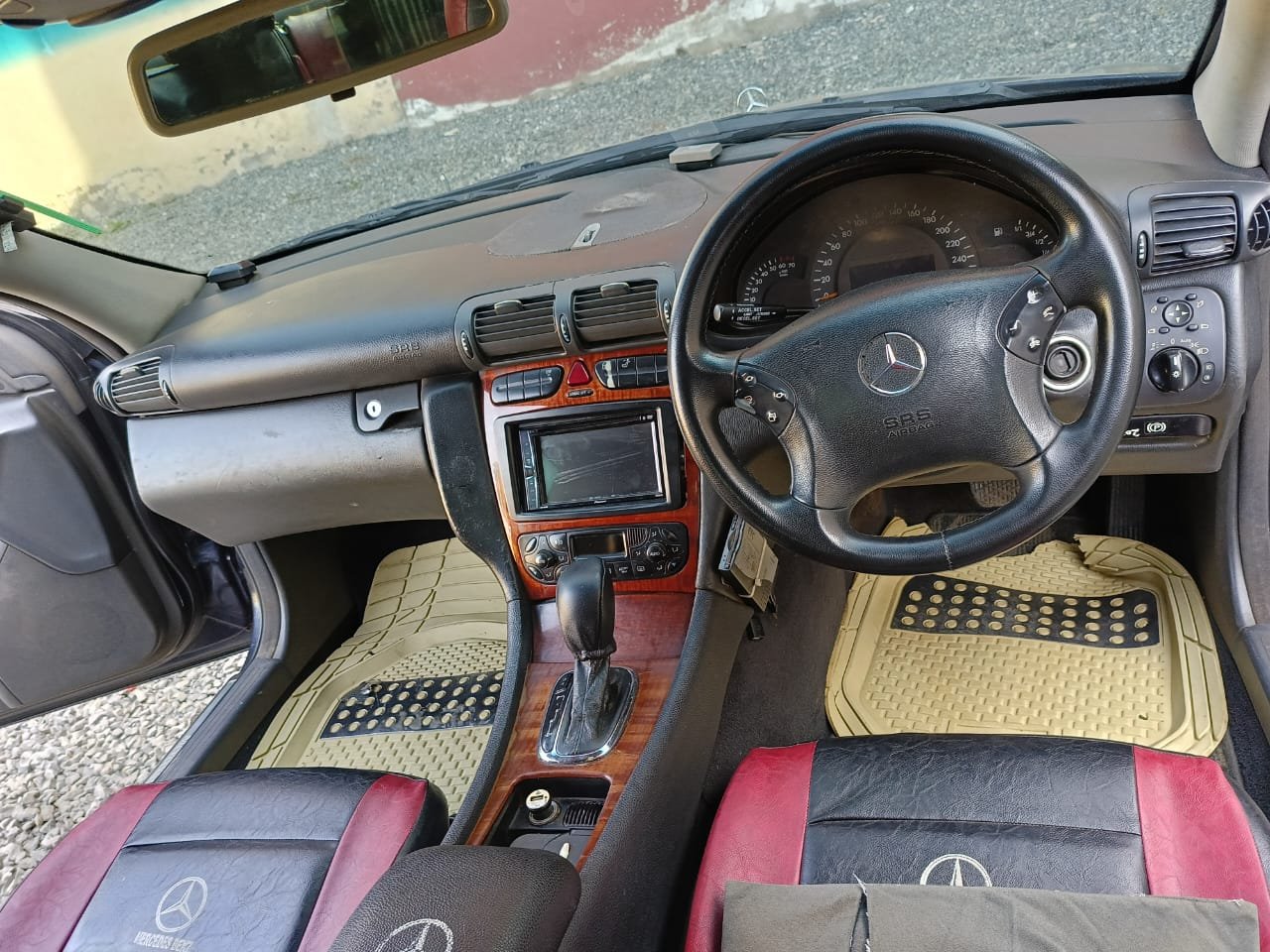 Mercedes Benz C180 🔥 🔥 🔥 You Pay 30% DEPOSIT Trade in OK EXCLUSIVE hire purchase installments
