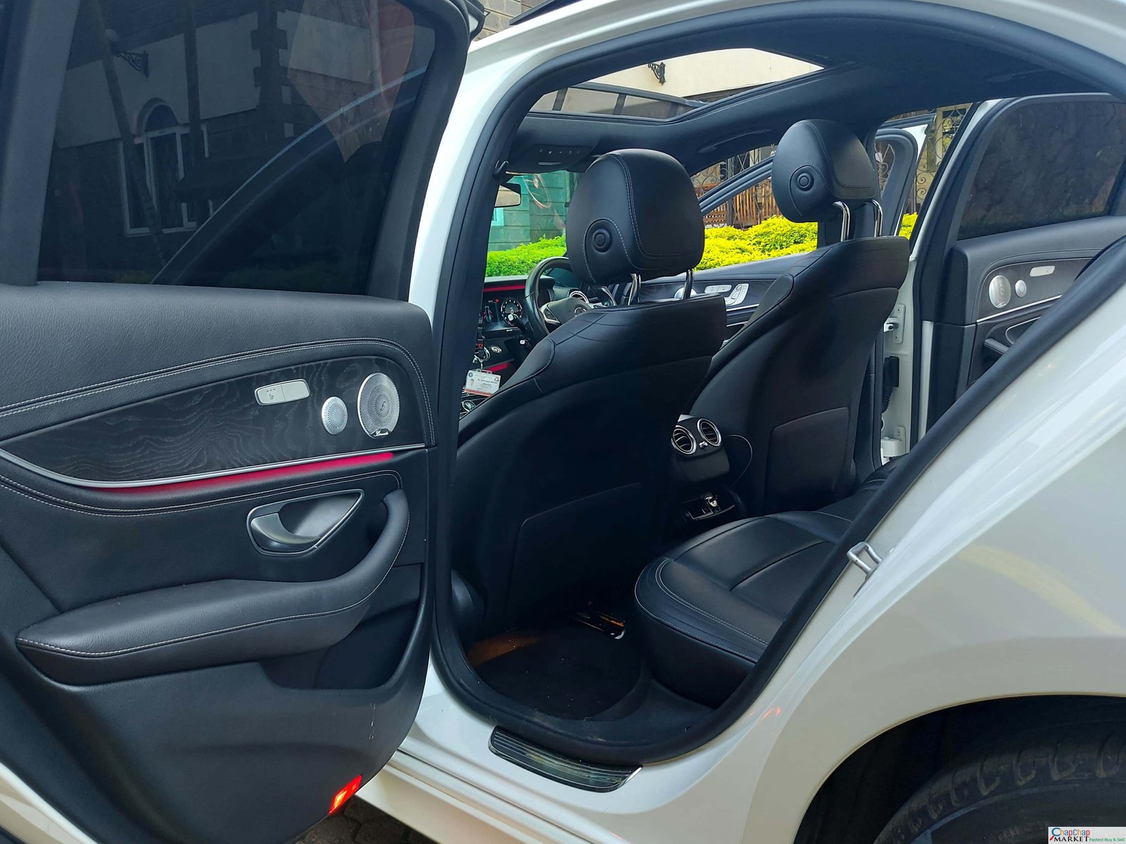 Mercedes Benz E200 just sunroof leather QUICK SALE 70% DEPOSIT Trade in OK EXCLUSIVE Hire purchase installments