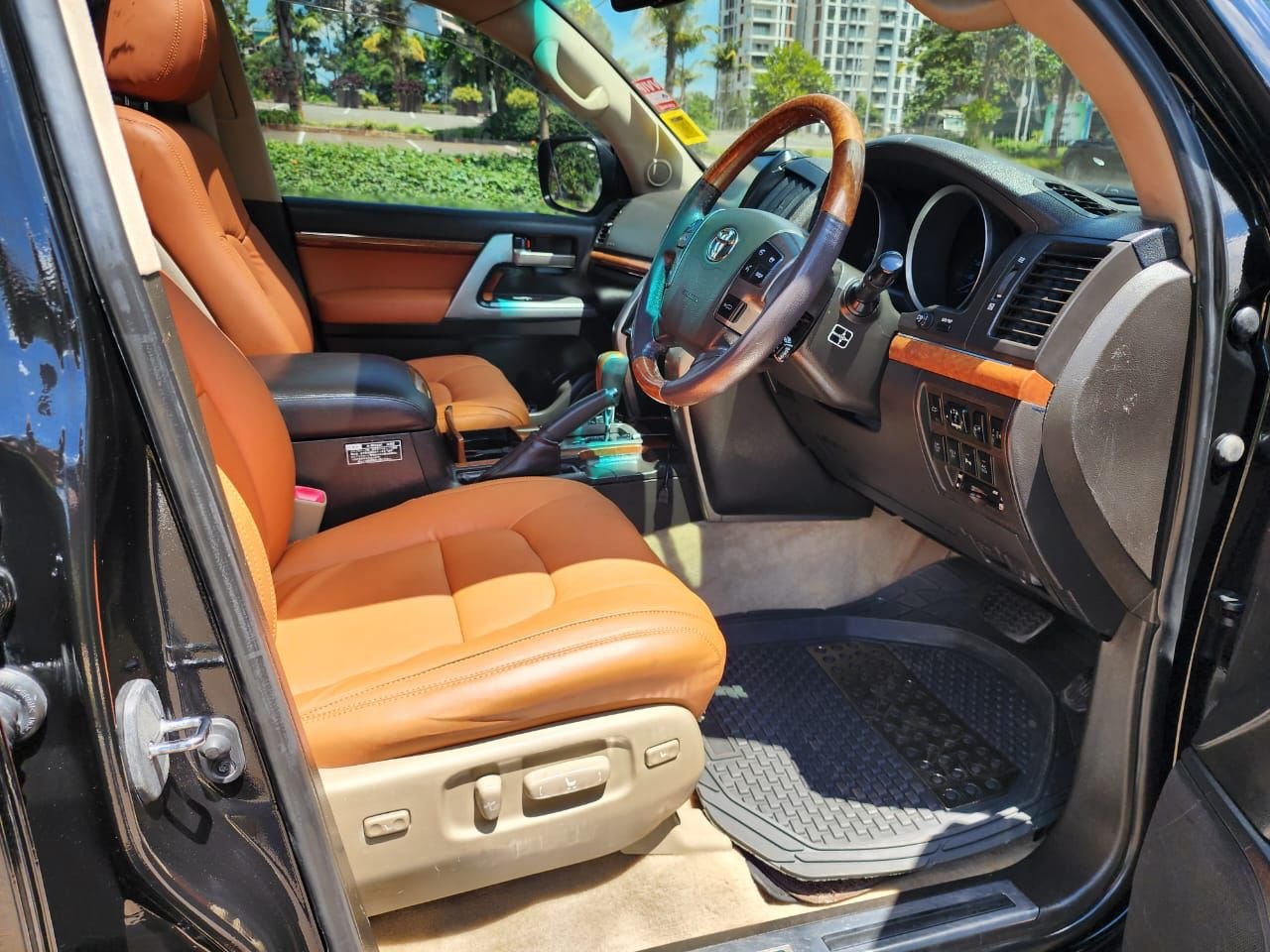 Toyota v8 ZX for sale hire purchase installments as new