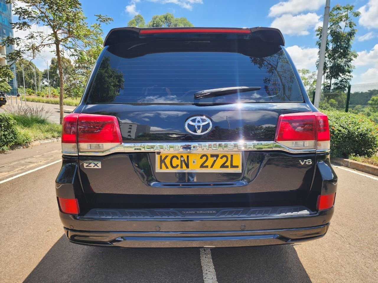 Toyota v8 ZX for sale hire purchase installments as new