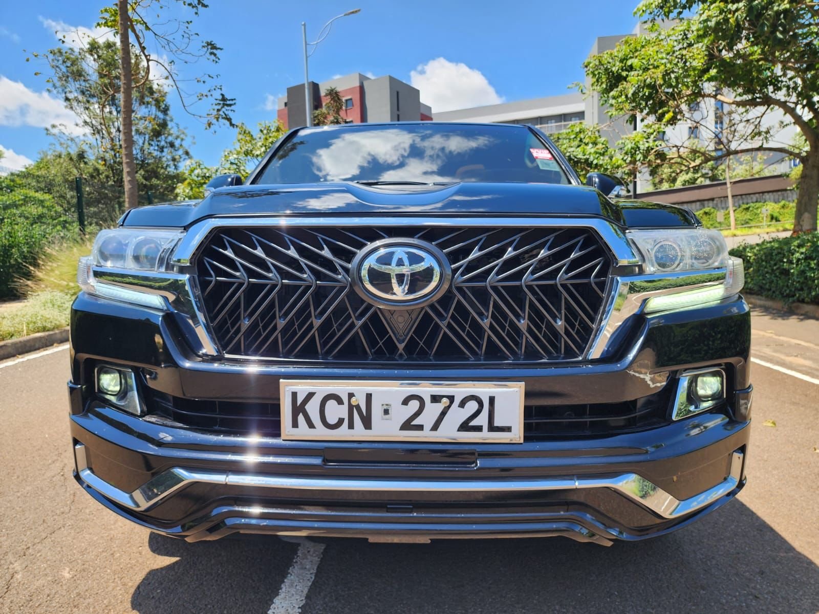 Toyota v8 ZX for sale hire purchase installments as new