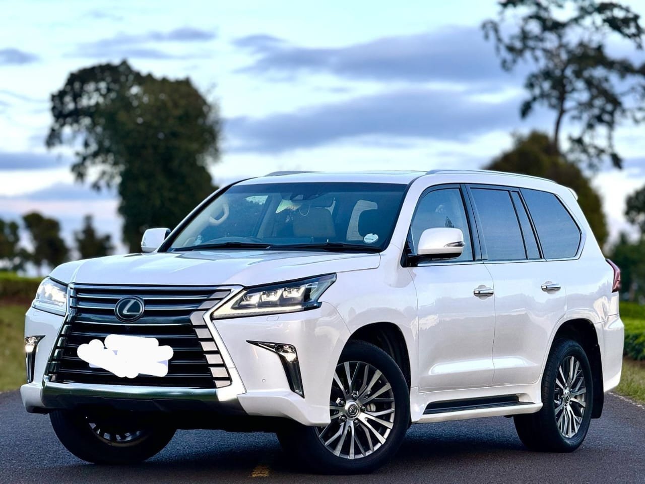 lexus lx450D for SALE New offer 2018 kenya