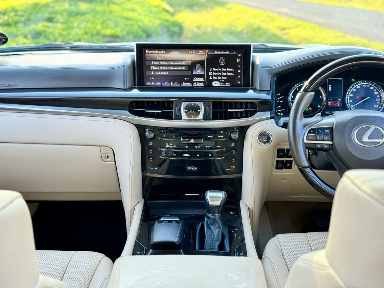 lexus lx450D for SALE New offer 2018 kenya