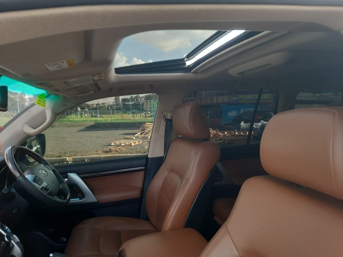 Toyota land cruiser v8 ZX QUICK SALE New Offer installments