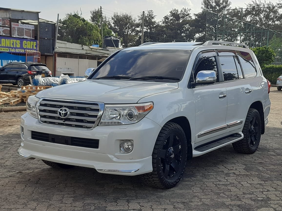Toyota land cruiser v8 ZX QUICK SALE New Offer installments