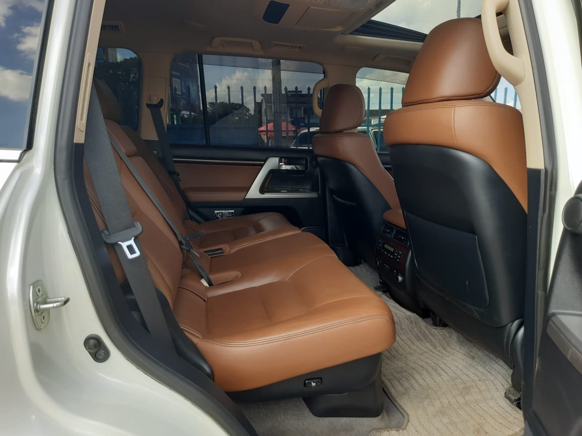 Toyota land cruiser v8 ZX QUICK SALE New Offer installments