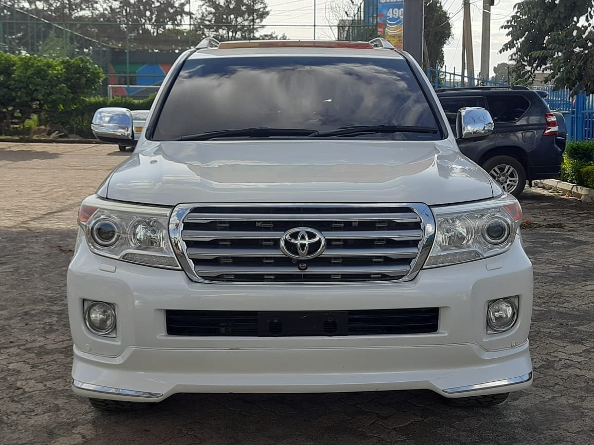 Toyota land cruiser v8 ZX QUICK SALE New Offer installments