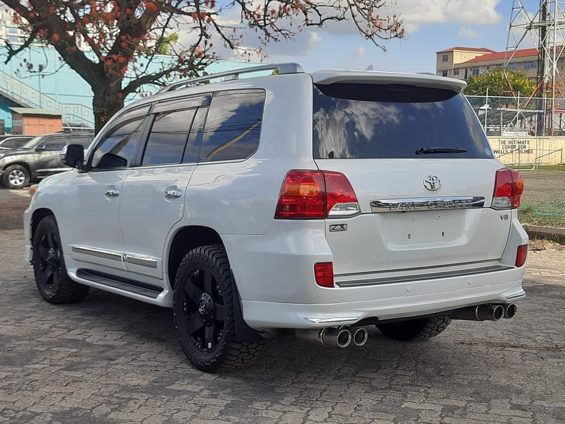 Toyota land cruiser v8 ZX QUICK SALE New Offer installments