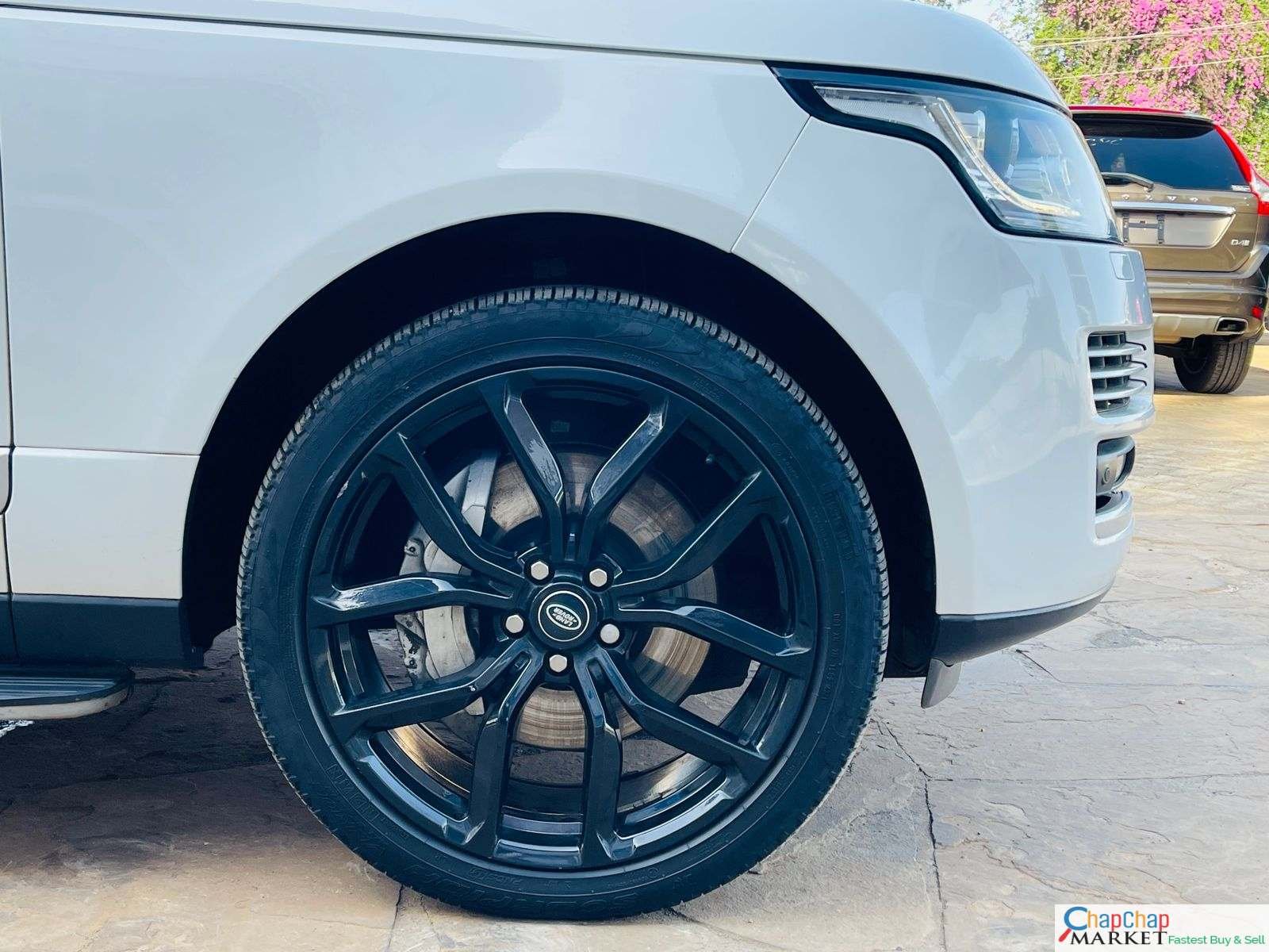 RANGE ROVER VOGUE SDV8 4.4 SUNROOF You Pay 40% DEPOSIT TRADE IN OK For sale in kenya exclusive Hire purchase installments SE