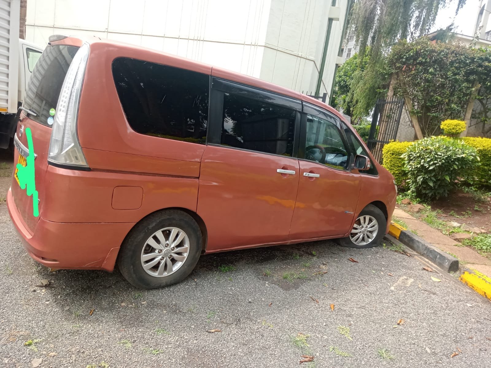 Nissan Serena Van QUICK SALE You Pay 30% Deposit Trade in Ok Wow!