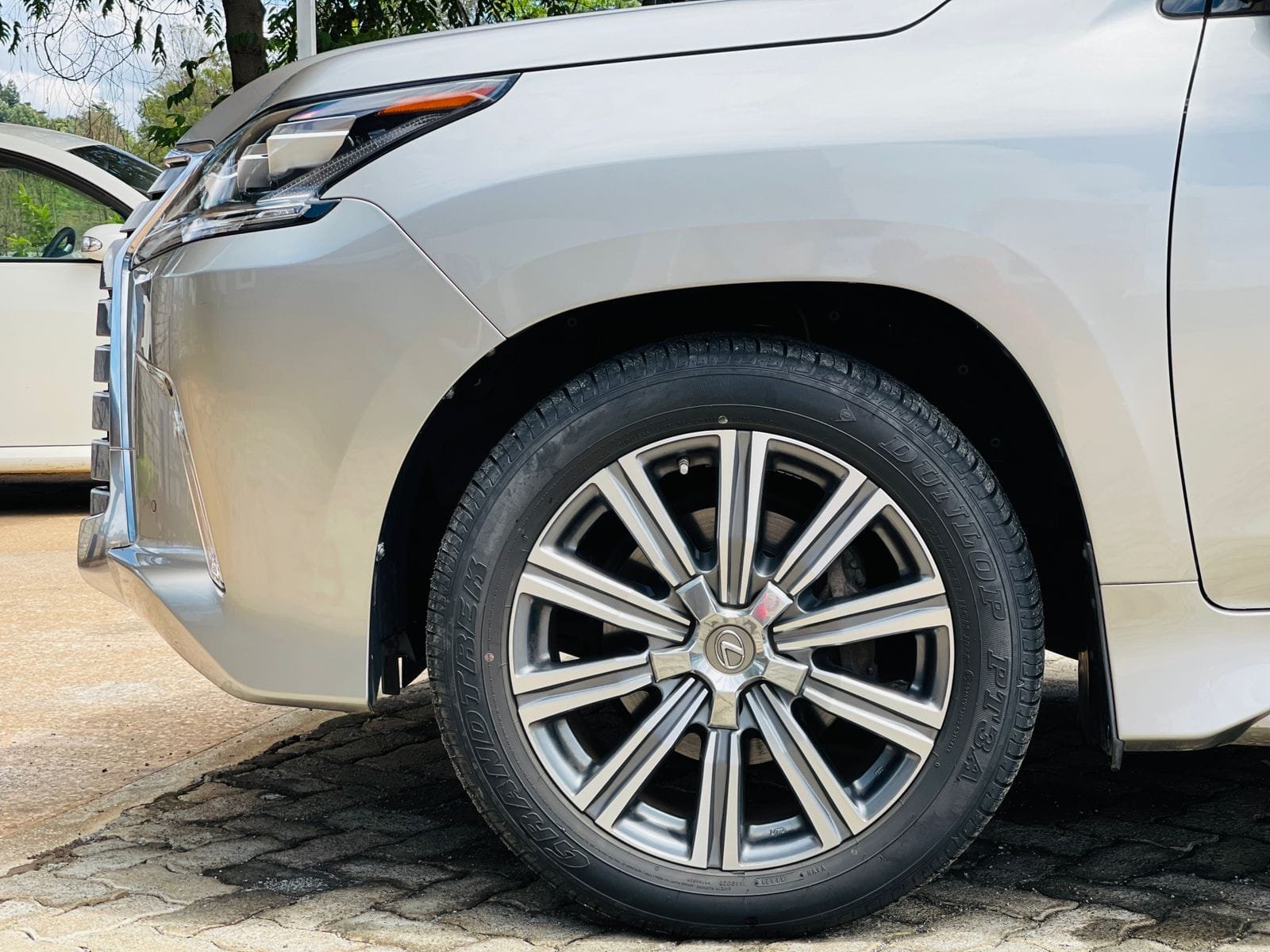 LEXUS LX 570 Kenya CHEAPEST 🔥 Lexus lx 570 for sale in kenya HIRE PURCHASE installments OK EXCLUSIVE For SALE in Kenya QUICKEST SALE