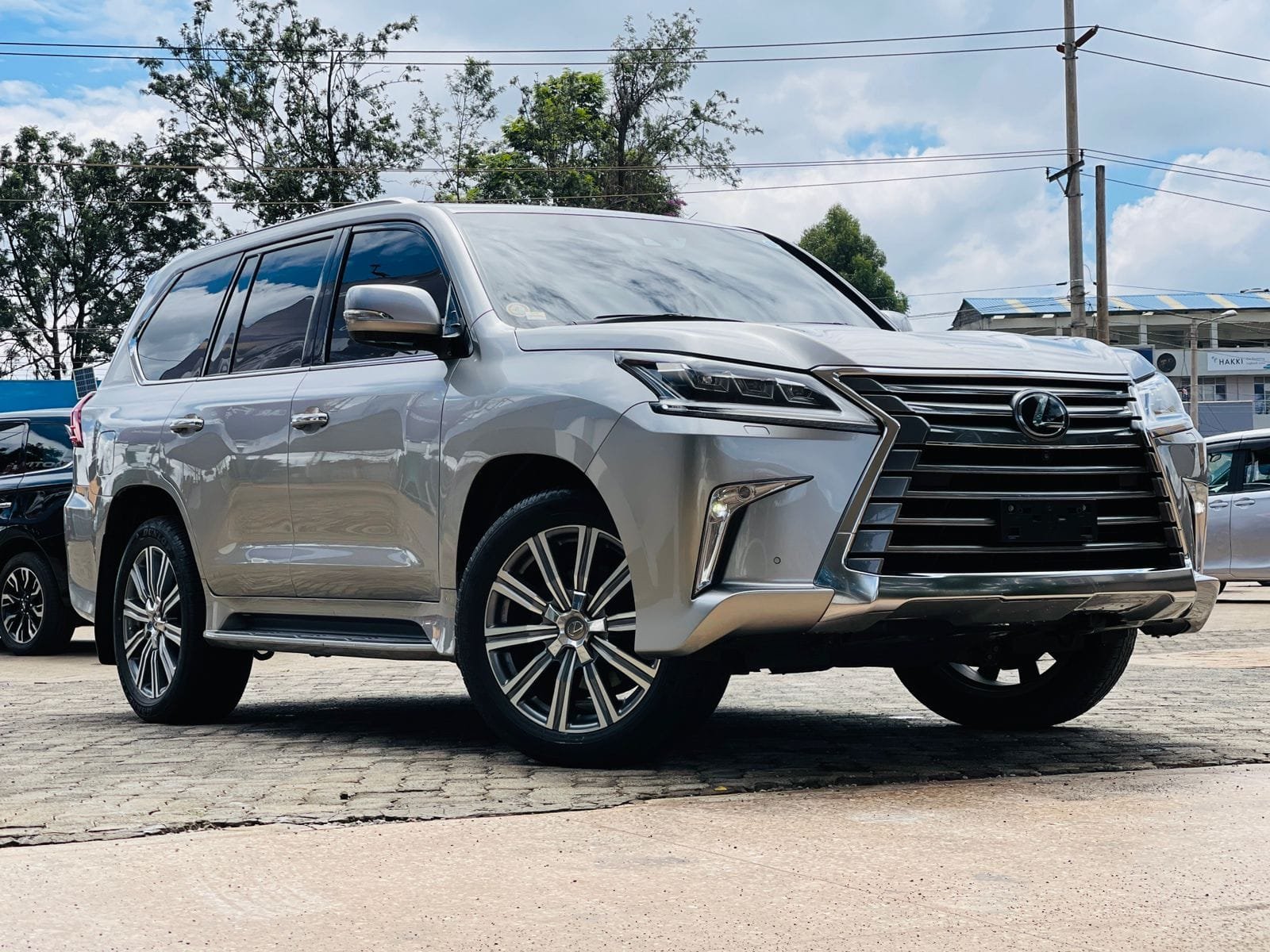 LEXUS LX 570 Kenya CHEAPEST 🔥 Lexus lx 570 for sale in kenya HIRE PURCHASE installments OK EXCLUSIVE For SALE in Kenya QUICKEST SALE