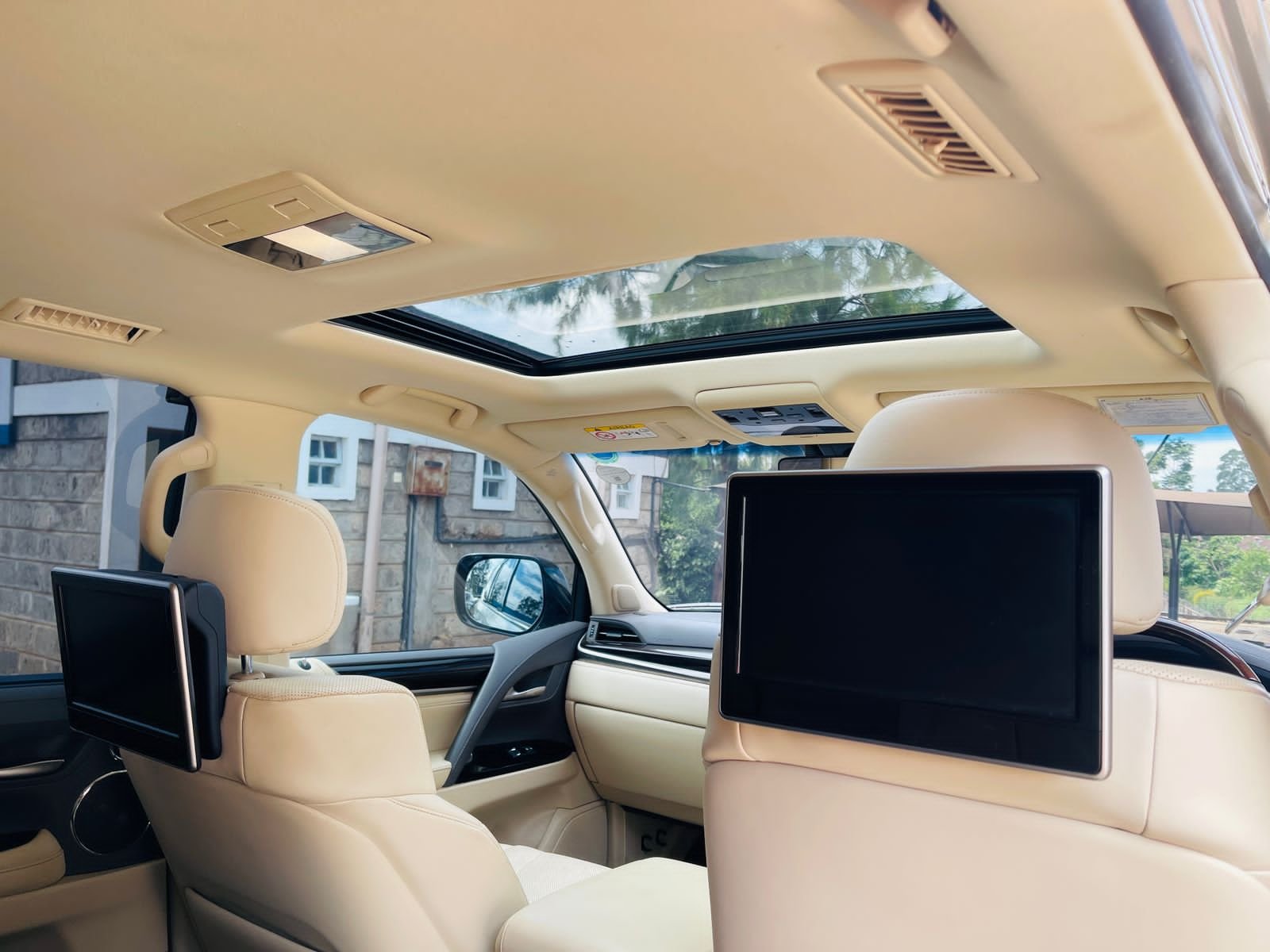 LEXUS LX 570 Kenya CHEAPEST 🔥 Lexus lx 570 for sale in kenya HIRE PURCHASE installments OK EXCLUSIVE For SALE in Kenya QUICKEST SALE