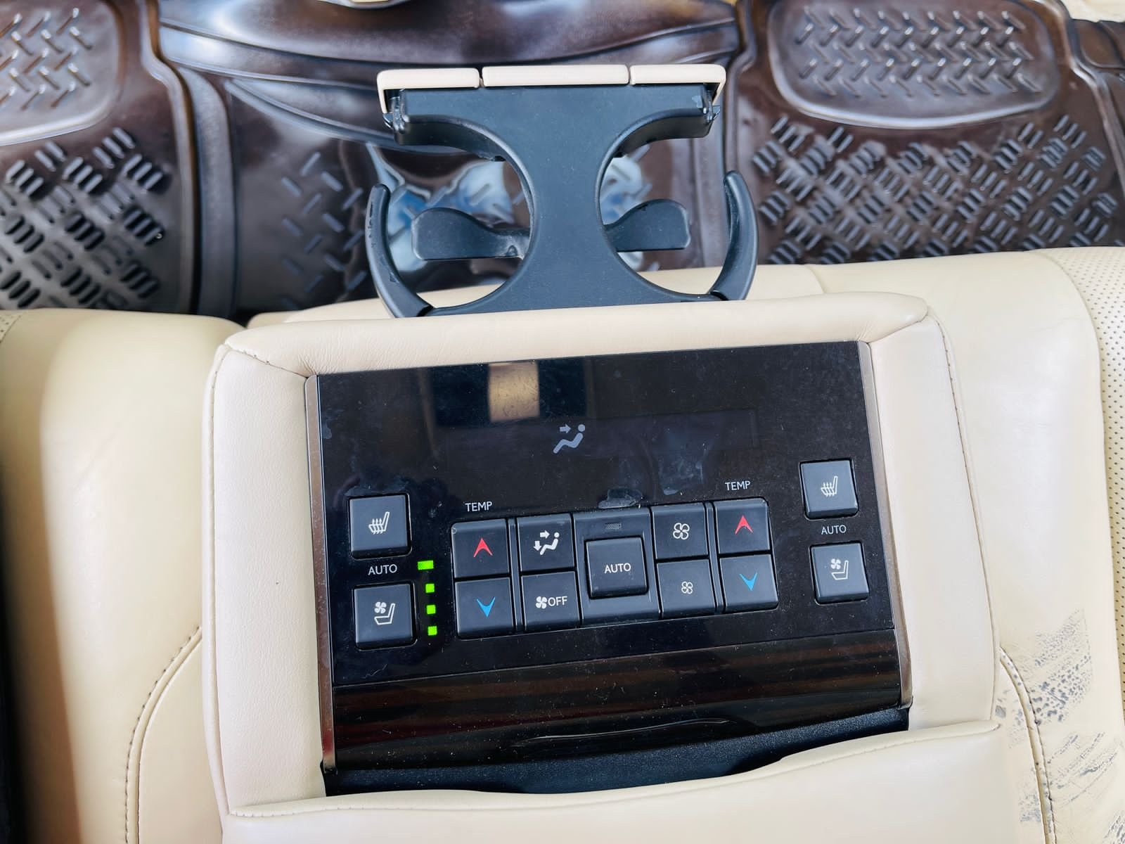 LEXUS LX 570 Kenya CHEAPEST 🔥 Lexus lx 570 for sale in kenya HIRE PURCHASE installments OK EXCLUSIVE For SALE in Kenya QUICKEST SALE