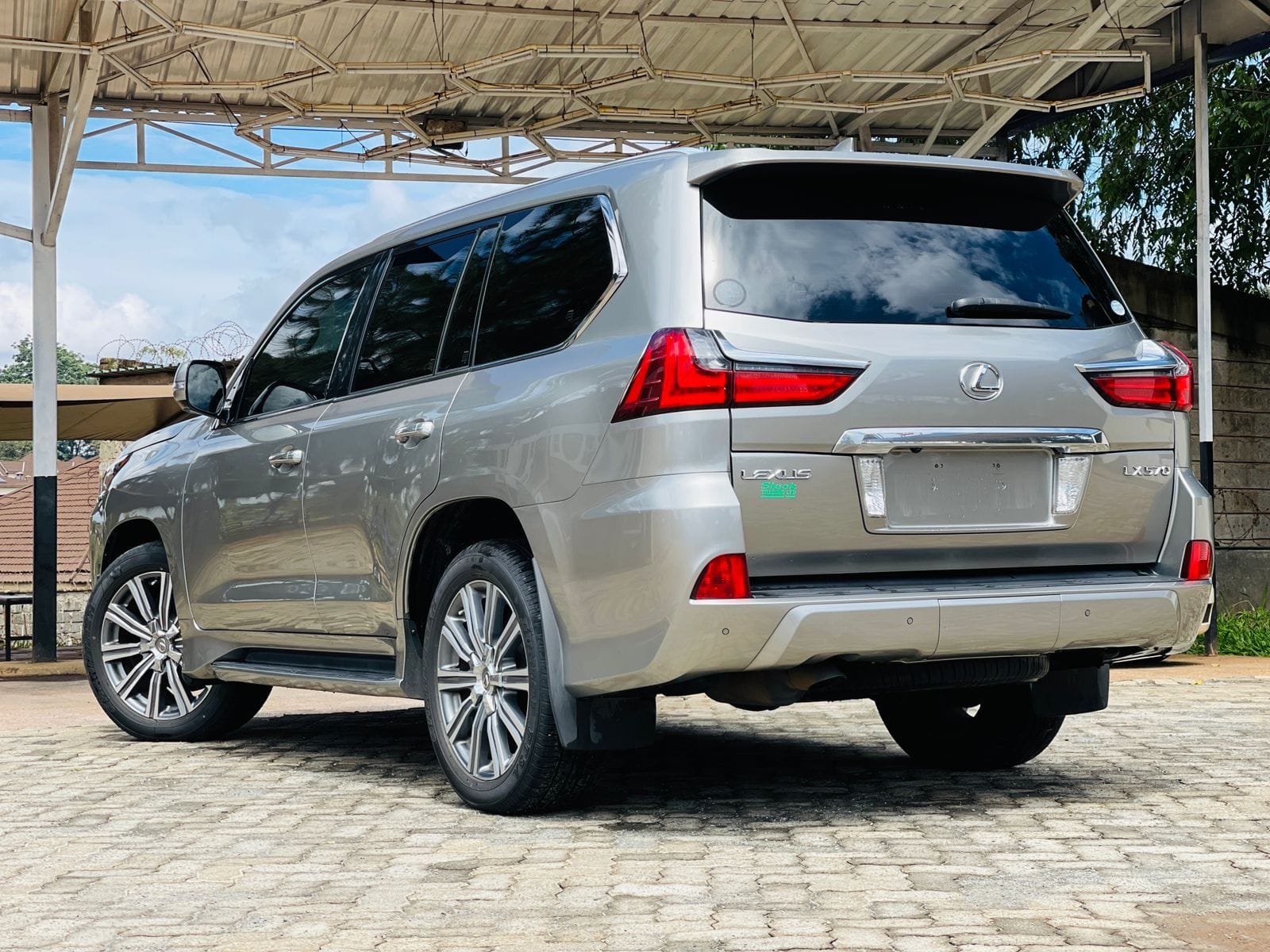 LEXUS LX 570 Kenya CHEAPEST 🔥 Lexus lx 570 for sale in kenya HIRE PURCHASE installments OK EXCLUSIVE For SALE in Kenya QUICKEST SALE