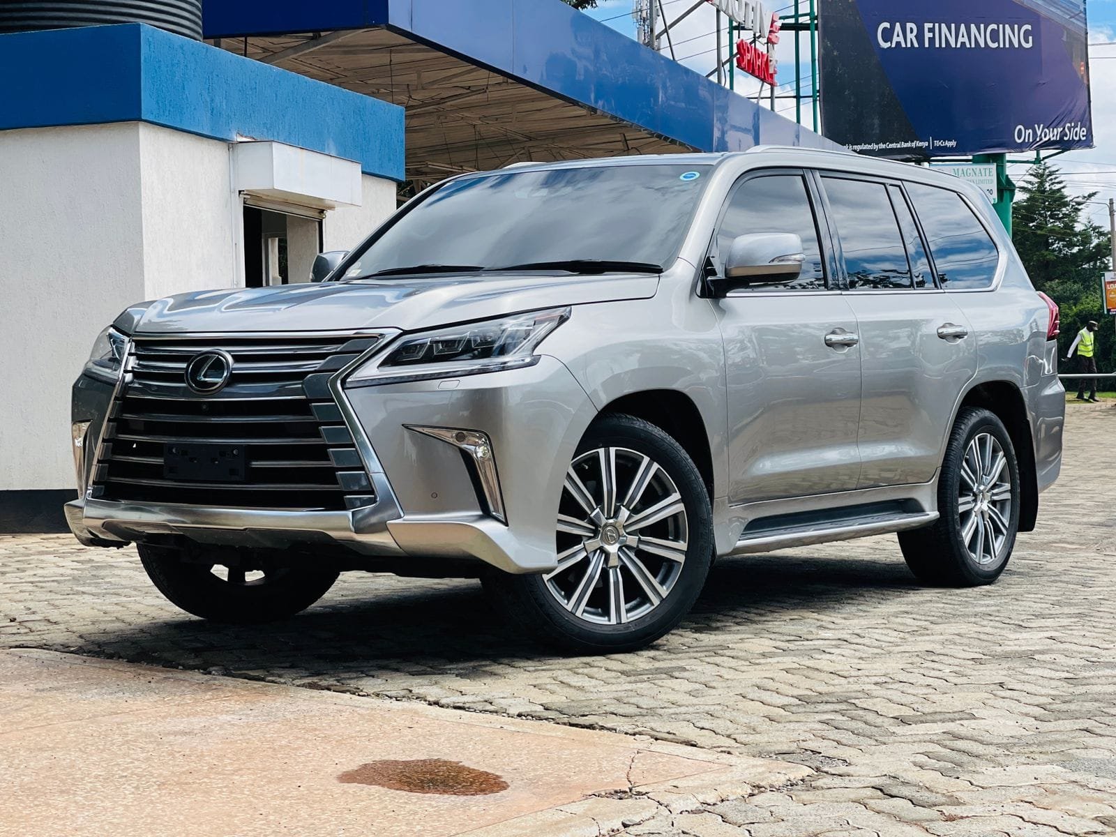 LEXUS LX 570 Kenya CHEAPEST 🔥 Lexus lx 570 for sale in kenya HIRE PURCHASE installments OK EXCLUSIVE For SALE in Kenya QUICKEST SALE