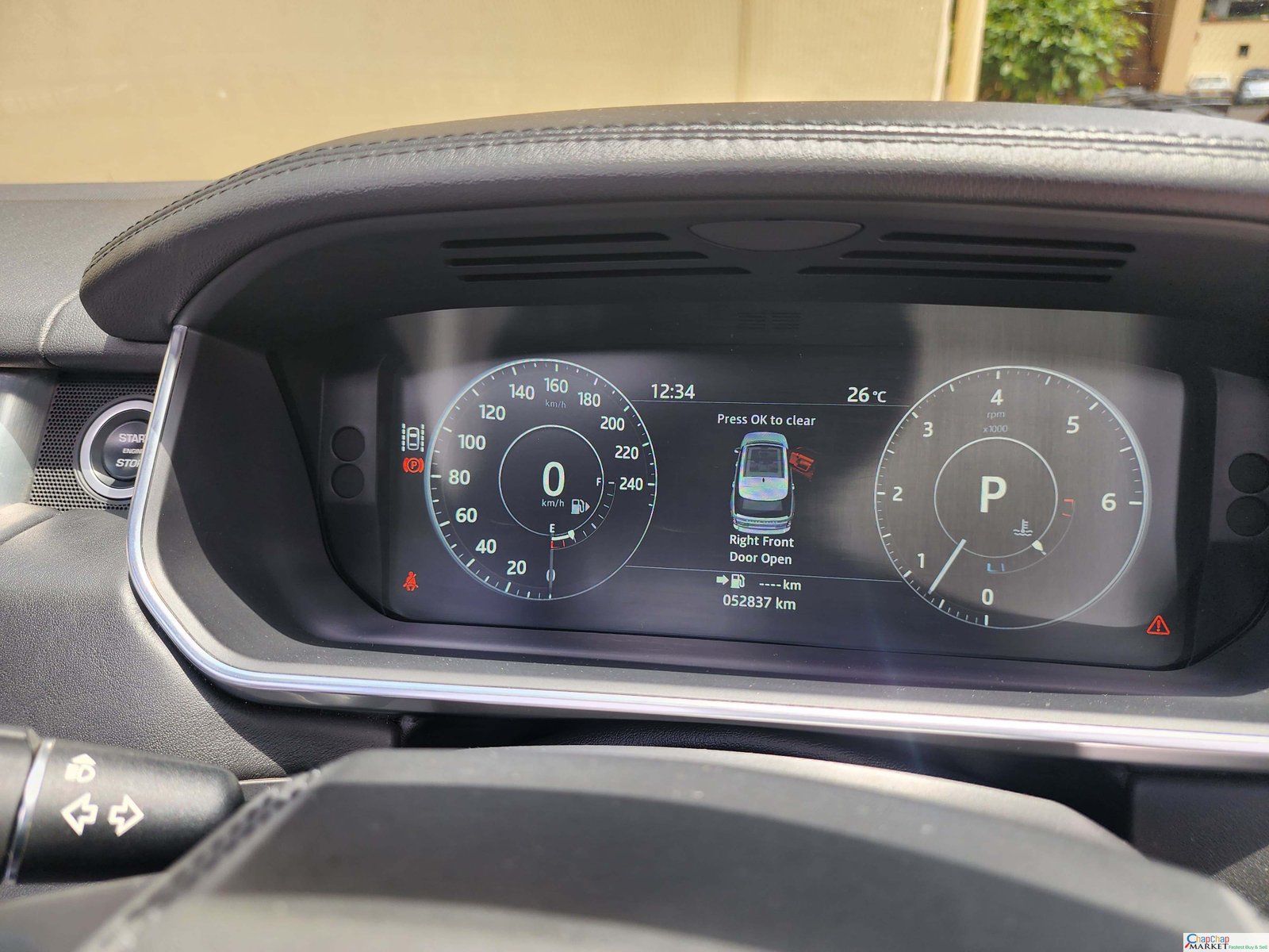 RANGE ROVER VOGUE JUST ARRIVED You Pay 40% DEPOSIT TRADE IN OK For sale in kenya exclusive 2017