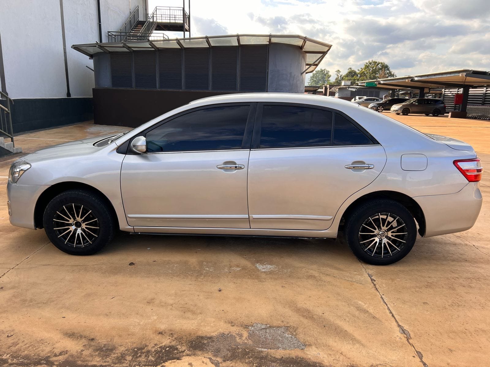 Toyota PREMIO 260 QUICK SALE for sale in Kenya new shape You pay 30% Deposit Trade in Ok EXCLUSIVE