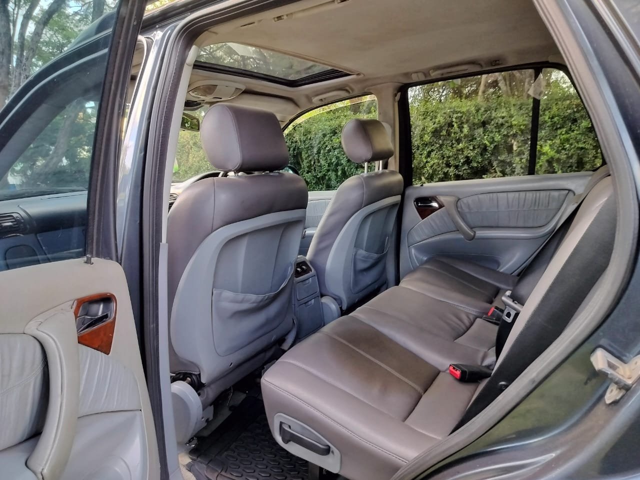 Mercedes Benz ML 270 1.M ONLY SUNROOF 7 SEATER ML CLASS Trade in OK Hire purchase installments as new