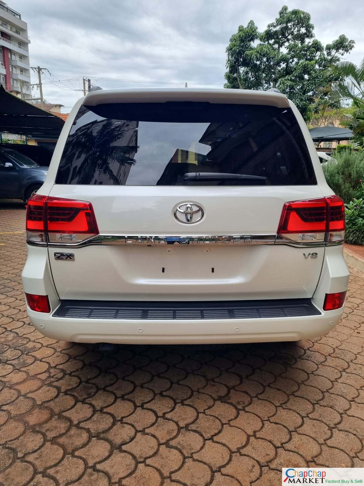 Toyota Land Cruiser v8 ZX Just arrived You Pay 40% Deposit 70% installments 2017 Kenya