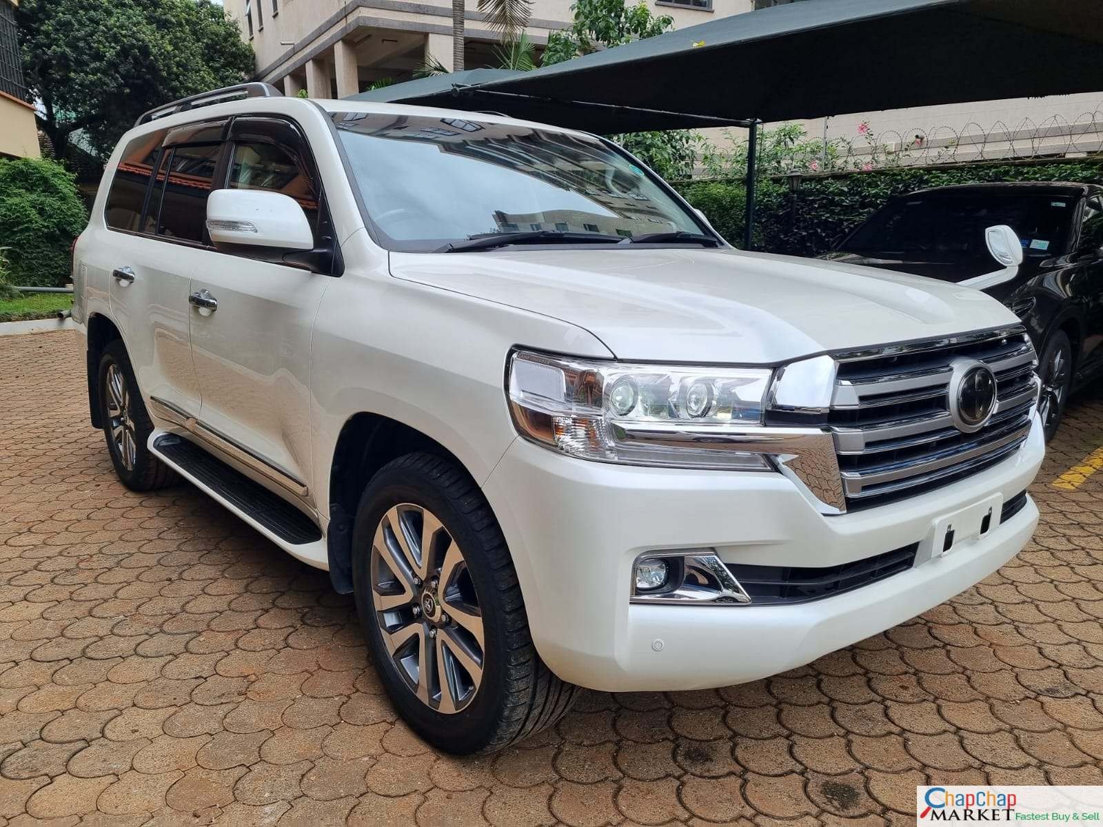 Toyota Land Cruiser v8 ZX Just arrived You Pay 40% Deposit 70% installments 2017 Kenya