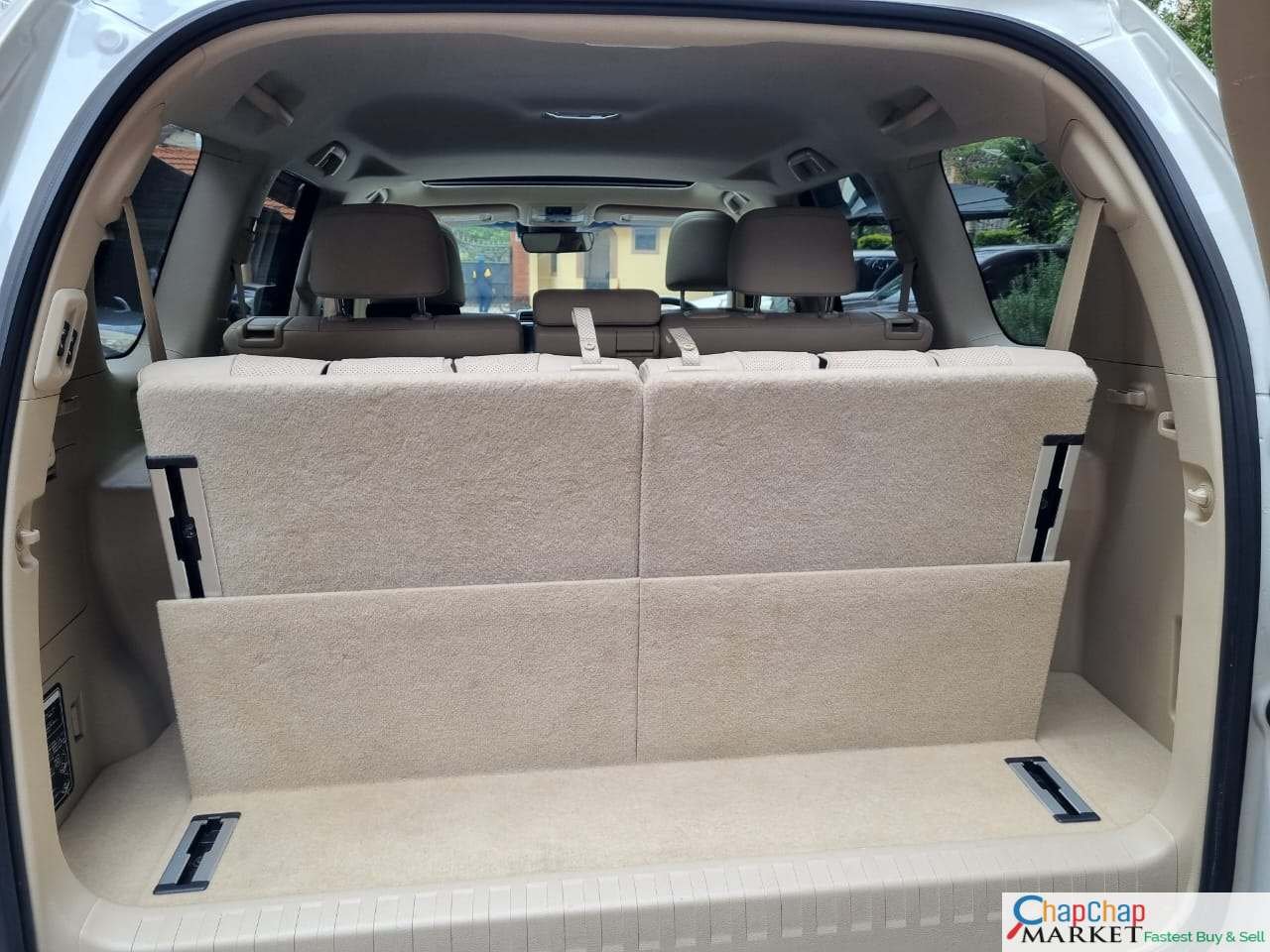 Toyota PRADO 2018 Sunroof Quick SALE TRADE IN OK New shape Kenya hire purchase installments
