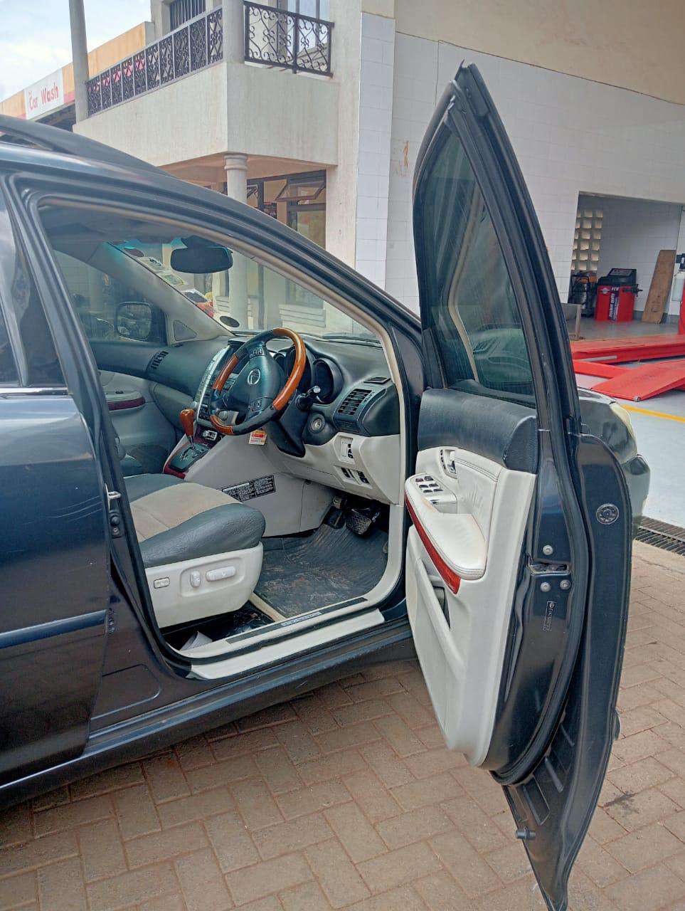 LEXUS RX 350 with SUNROOF You Pay 30% Deposit Trade in OK EXCLUSIVE For Sale in Kenya hire purchase installments