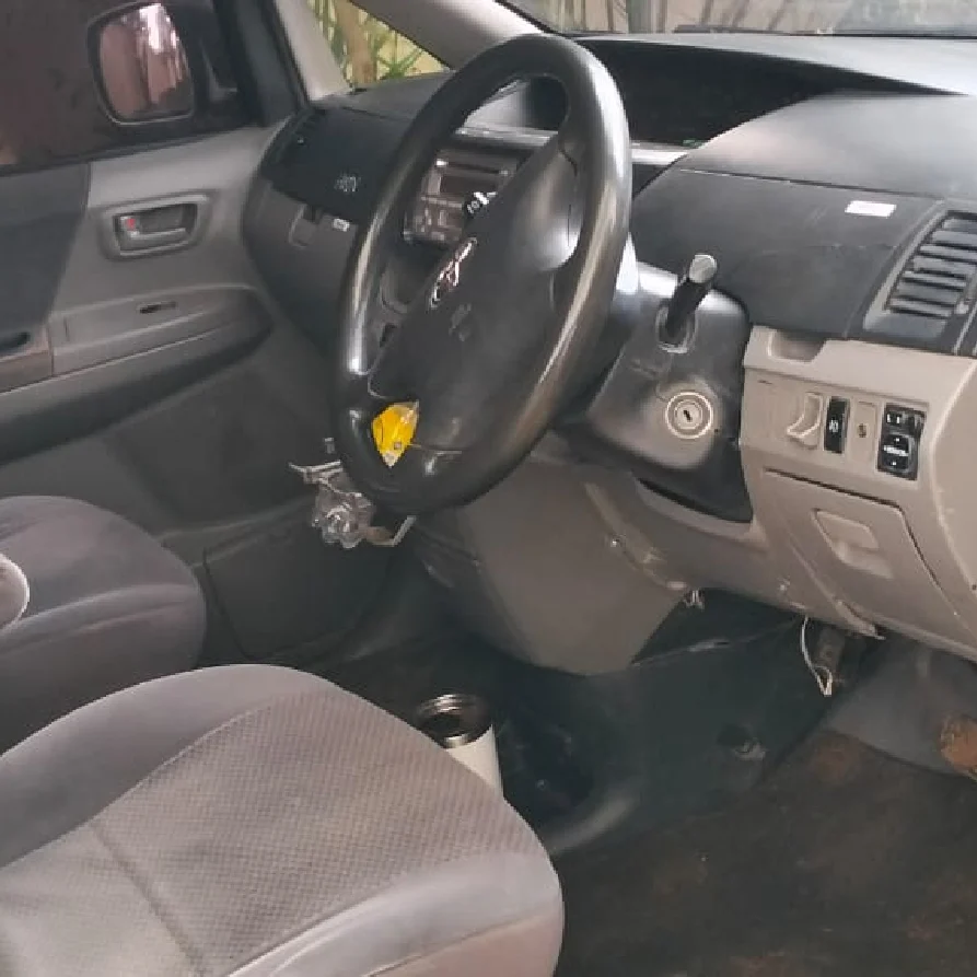 Toyota Voxy 380K Only You Pay 30% Deposit Trade in OK EXCLUSIVE Hire purchase installments