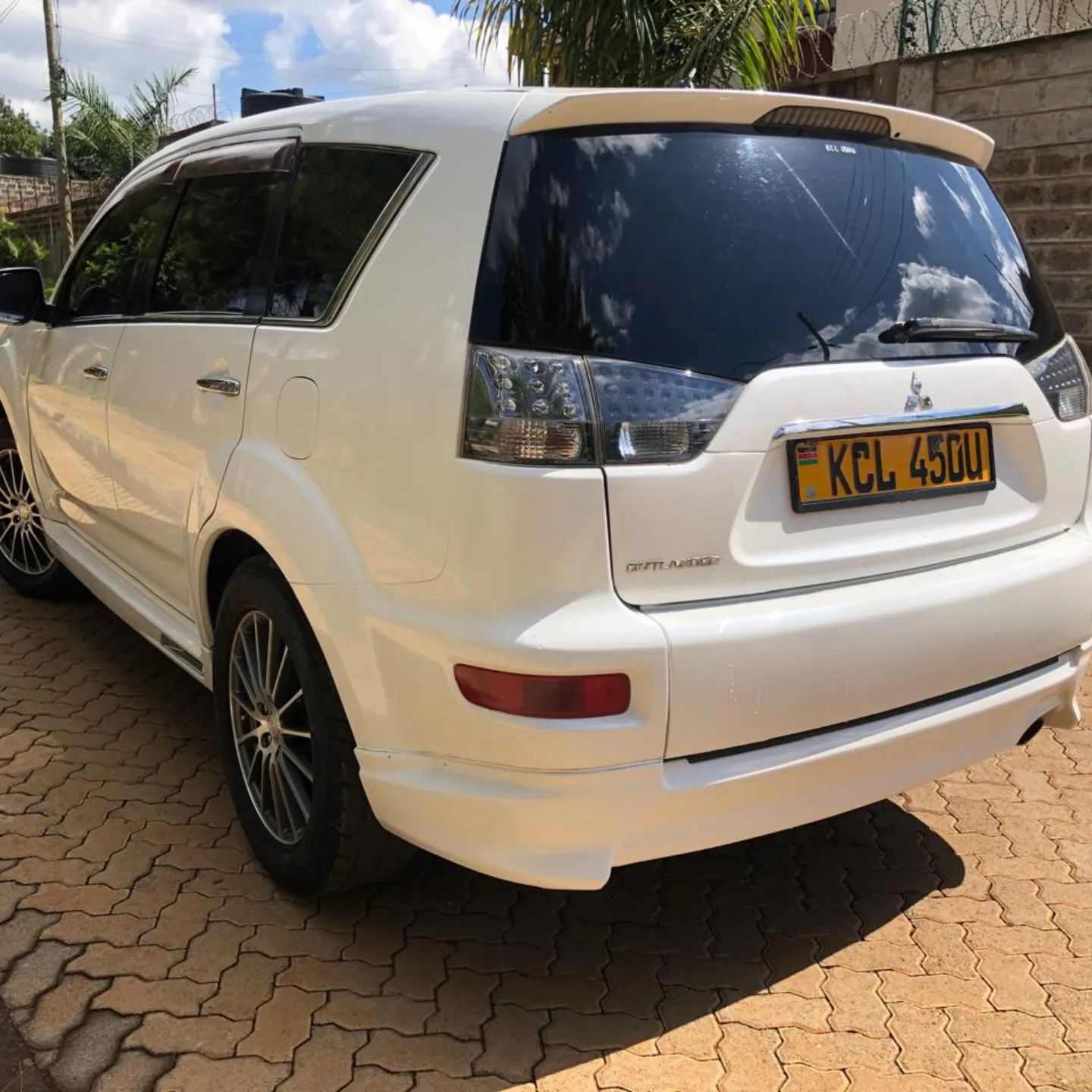 Mitsubishi OUTLANDER 🤩 QUICK SALE You Pay 30% Deposit Trade in Ok EXCLUSIVE  HIRE PURCHASE INSTALLMENTS