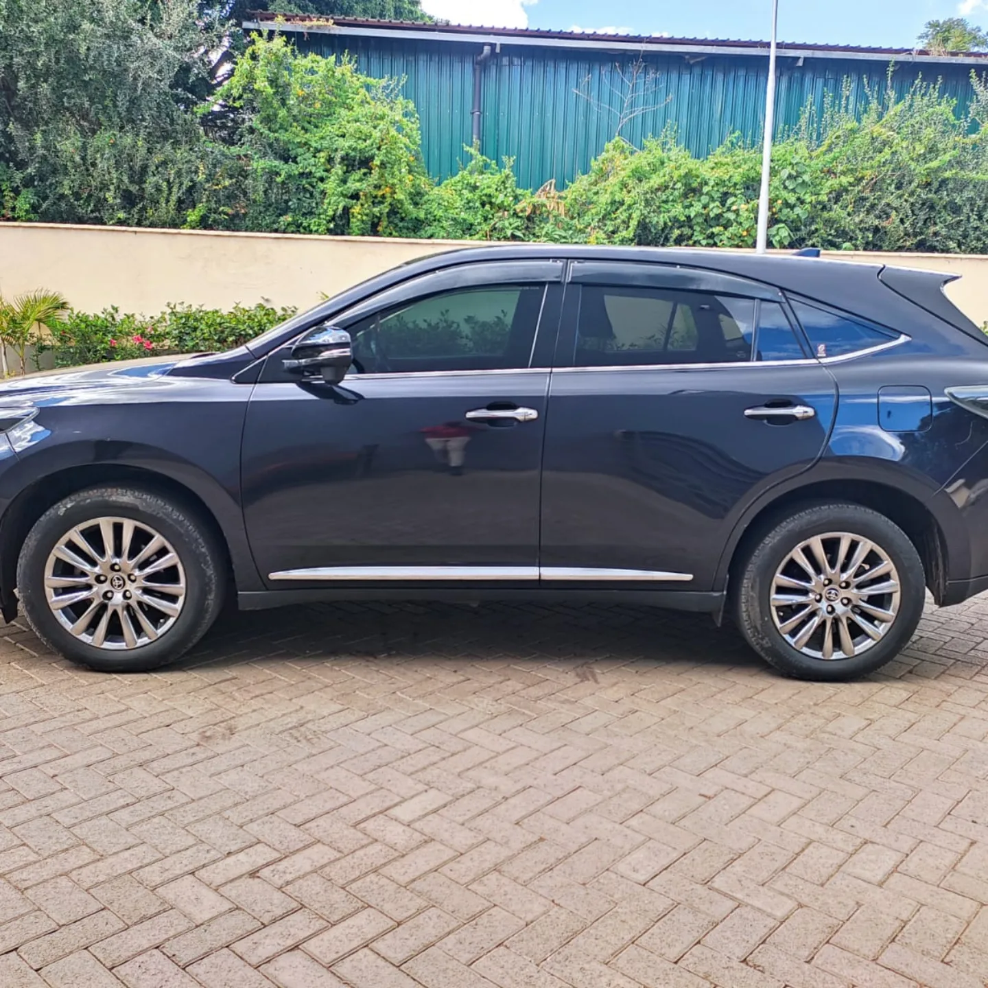 Toyota Harrier new shape CHEAPEST You Pay 30% Deposit Trade in OK EXCLUSIVE