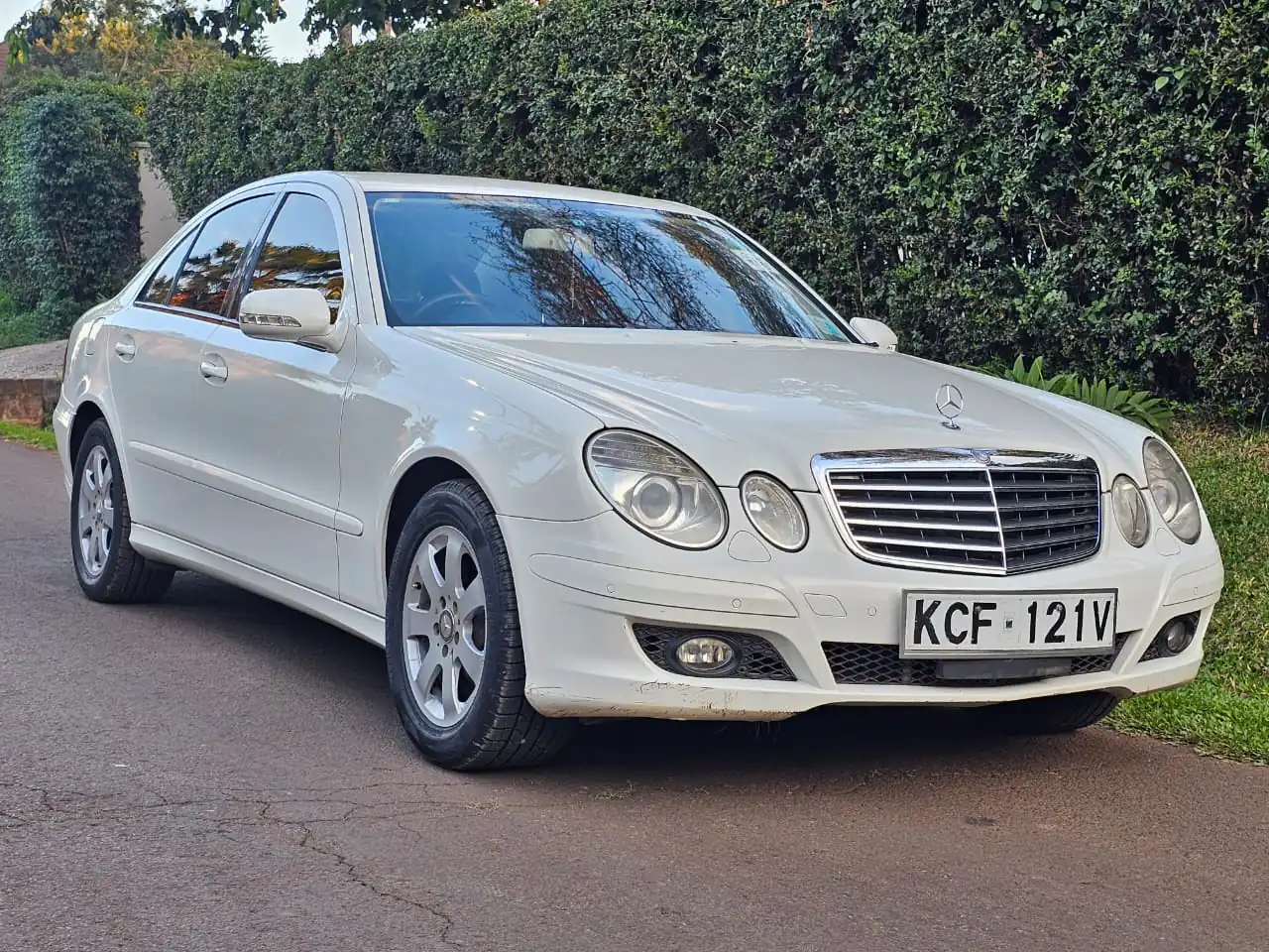 MERCEDES BENZ E250 W211 QUICKEST SALE You Pay 30% Deposit Trade in OK Hire purchase installments (SOLD)