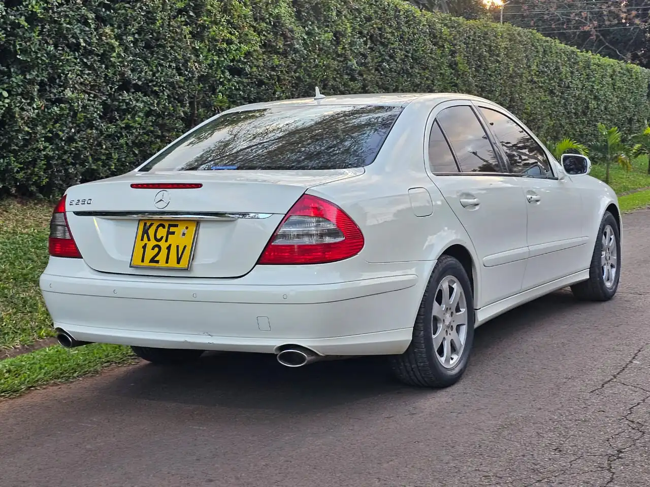 MERCEDES BENZ E250 W211 QUICKEST SALE You Pay 30% Deposit Trade in OK Hire purchase installments (SOLD)