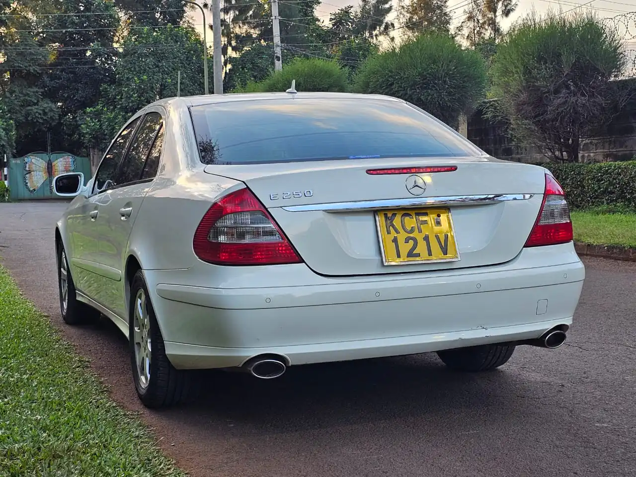 MERCEDES BENZ E250 W211 QUICKEST SALE You Pay 30% Deposit Trade in OK Hire purchase installments (SOLD)