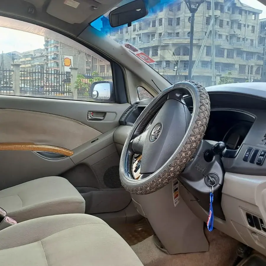 Toyota ISIS QUICK SALE You Pay 30% Deposit Trade in OK hire purchase installments as NEW