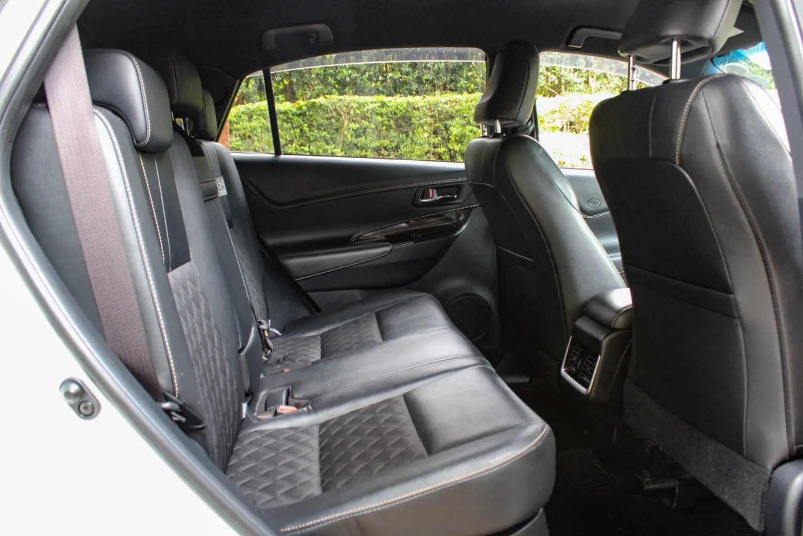 Toyota Harrier New Arrival 2.9M ONLY You Pay 30% Deposit Trade in OK EXCLUSIVE