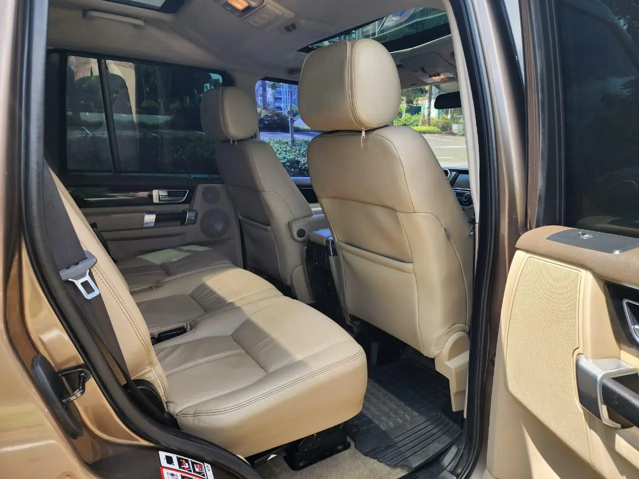 Land Rover Discovery 4 QUICK SALE Triple SUNROOF You Pay 30% Deposit Trade in Ok New Hire purchase installments