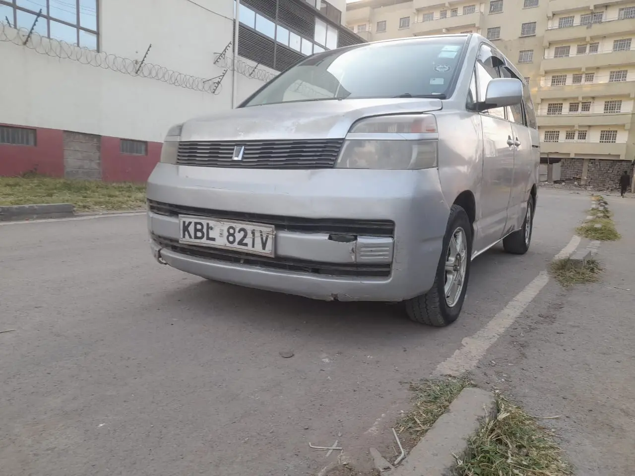 Toyota Voxy 380K Only You Pay 30% Deposit Trade in OK EXCLUSIVE hire purchase installments