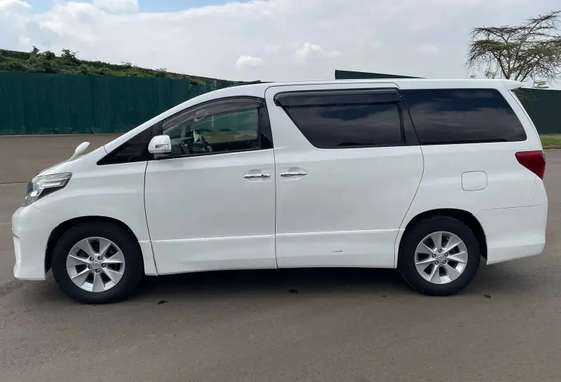Toyota Alphard New shape Double Sunroof 🔥 QUICK SALE 🤩You Pay 30% Deposit Trade in OK Hire purchase installments 23 5270980318b35369d04f105cb5b53db7 1725457770818 10.webp 1