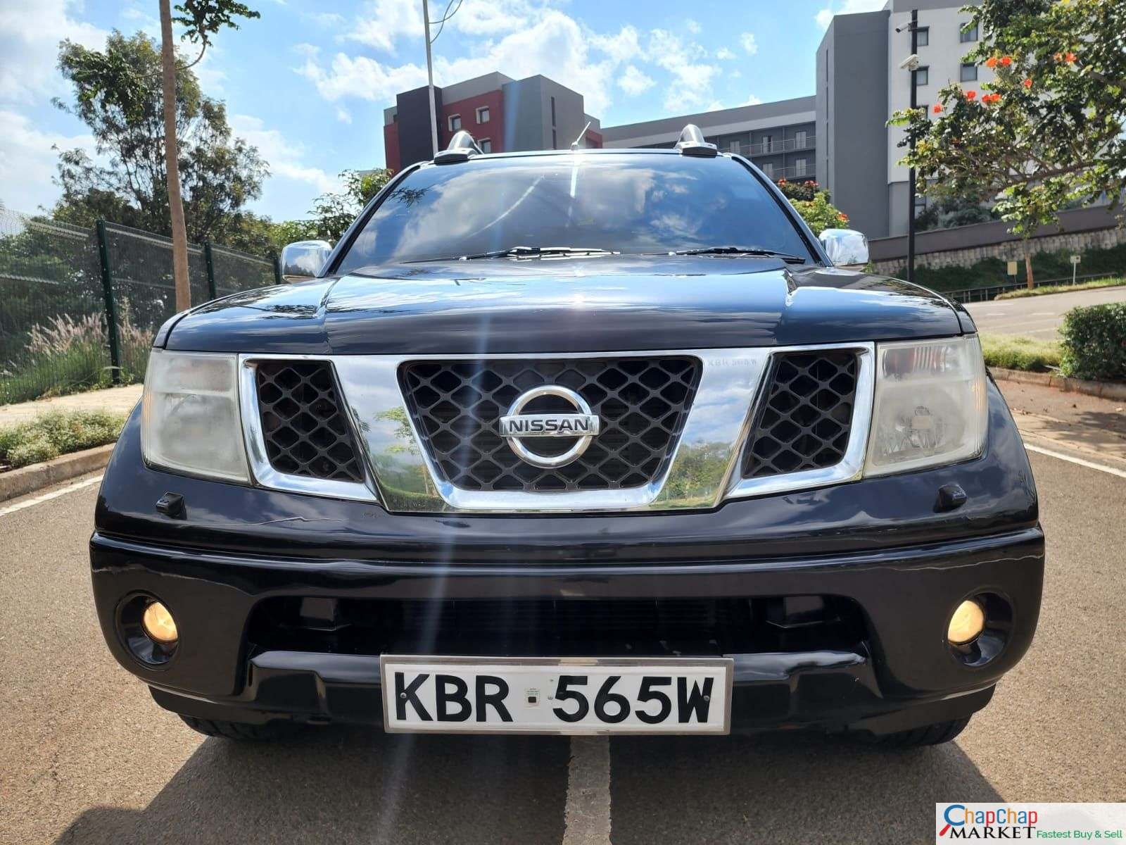 Nissan Navara Double cab Auto Sunroof QUICK SALE You Paul 40% Deposit installments trade in OK EXCLUSIVE