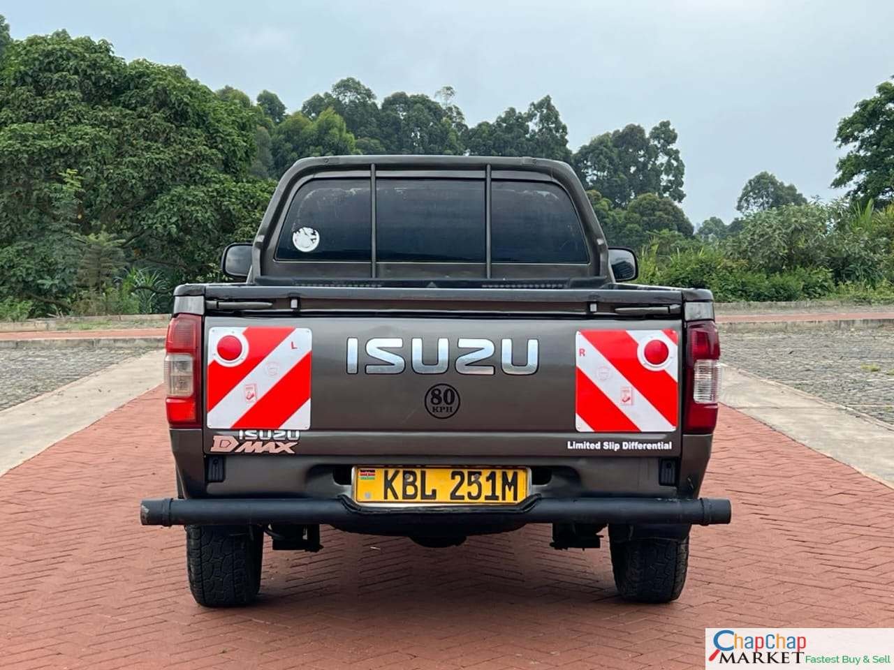 ISUZU D-MAX Local assembly PICK-UP single cab QUICK SALE You Pay 30% Deposit Trade in OK Hire purchase installments New