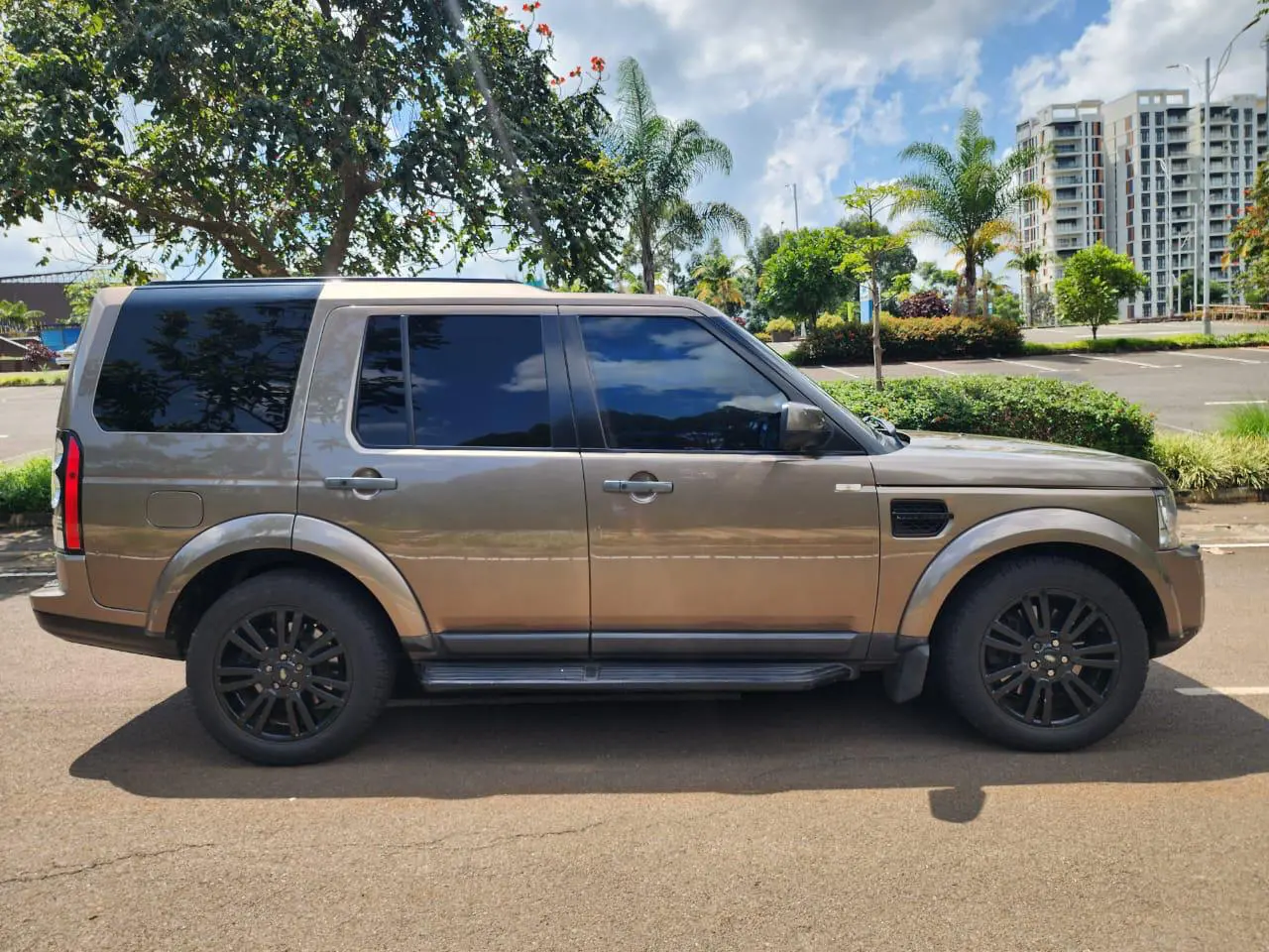 Land Rover Discovery 4 QUICK SALE Triple SUNROOF You Pay 30% Deposit Trade in Ok New Hire purchase installments