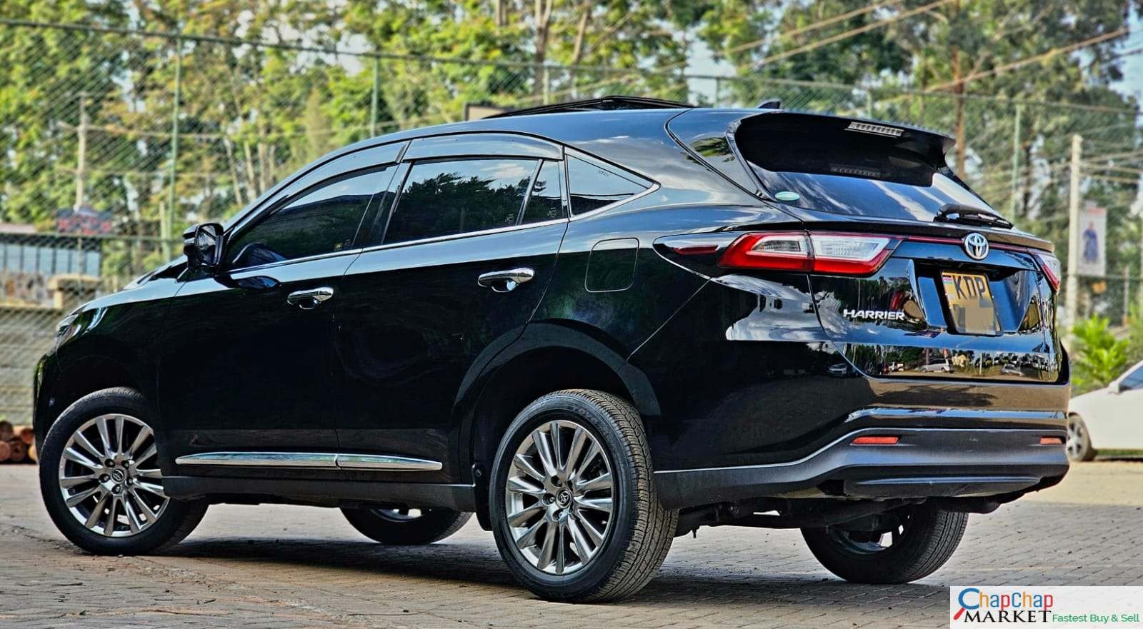 TOYOTA HARRIER 2018 SUNROOF LEATHER QUICK SALE new arrival You Pay 30% Deposit Hire purchase installments UpTo 70% financing/finance NO CRB STATUS CHECK Trade in OK New