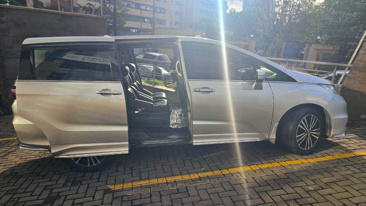 Honda Odyssey QUICK SALE You Pay 30% Deposit Hire purchase installments UpTo 70% financing/finance NO CRB STATUS CHECK Trade in OK new