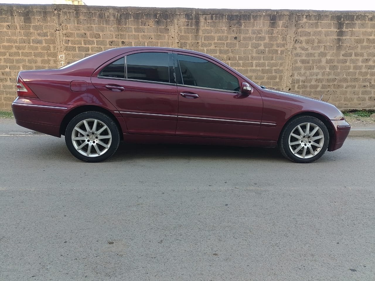 Mercedes Benz C200 w203 650K Only 🤩 QUICK SALE You Pay 30% Deposit Hire purchase installments UpTo 70% financing/finance NO CRB STATUS CHECK Trade in OK new