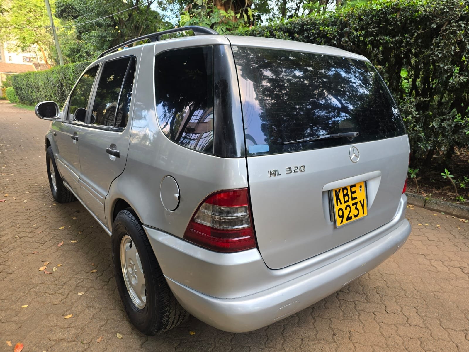 MERCEDES BENZ ML 320 970K Only QUICK SALE You Pay 30% Deposit Hire purchase installments UpTo 70% financing/finance NO CRB STATUS CHECK Trade in OK EXCLUSIVE
