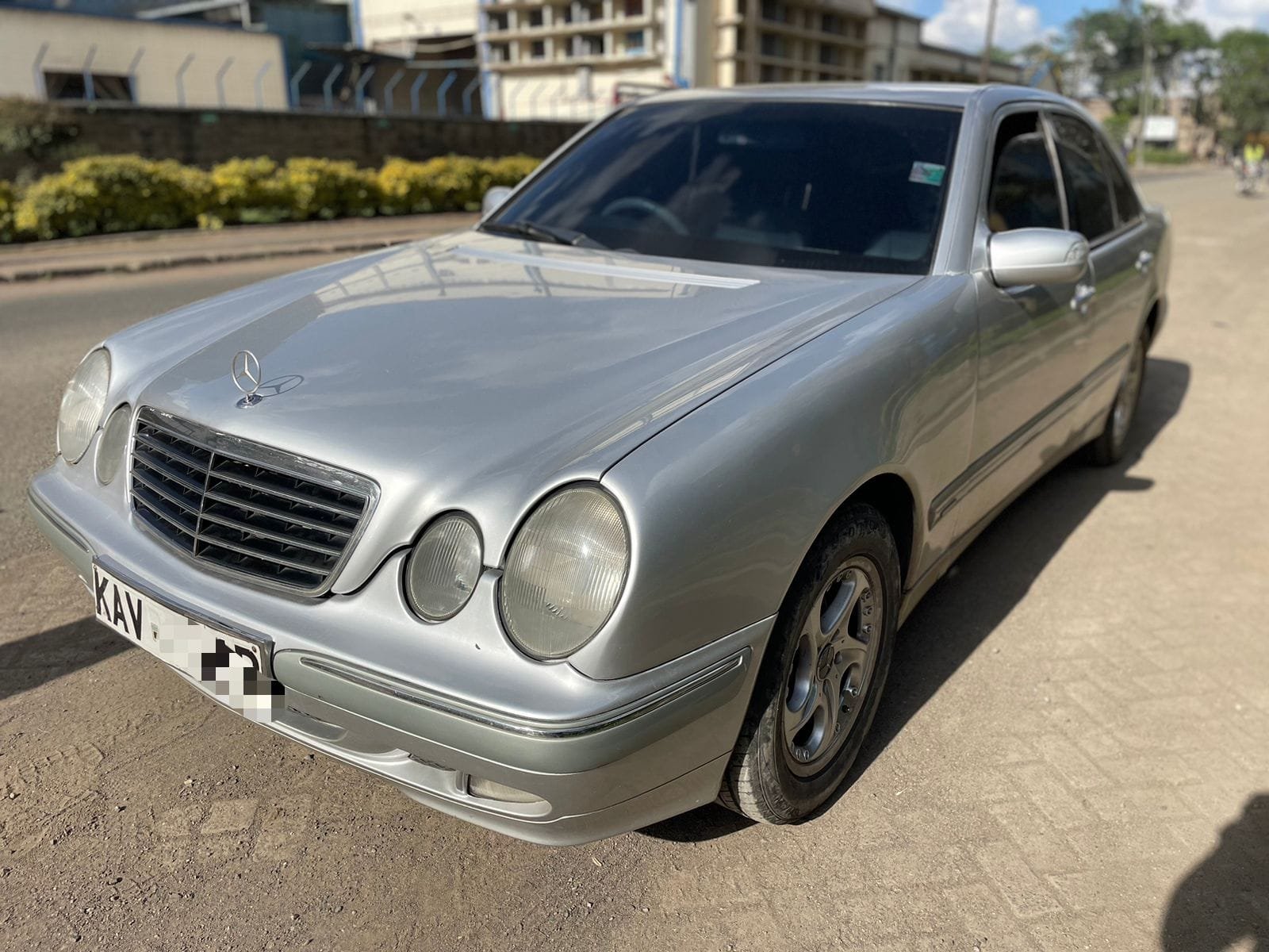 Mercedes Benz E CLASS e200 QUICK SALE You Pay 30% Deposit Hire purchase installments UpTo 70% financing/finance NO CRB STATUS CHECK Trade in OK EXCLUSIVE
