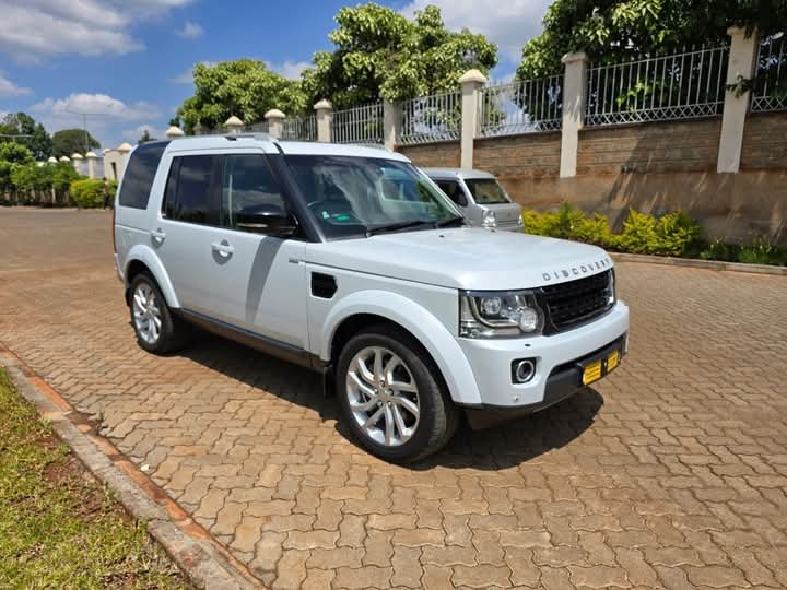 Land Rover Discovery 4 Land-Mark New Arrival fully loaded QUICK SALE You Pay 30% Deposit Hire purchase installments UpTo 70% financing/finance NO CRB STATUS CHECK Trade in OK 29 FB IMG 1733411912183
