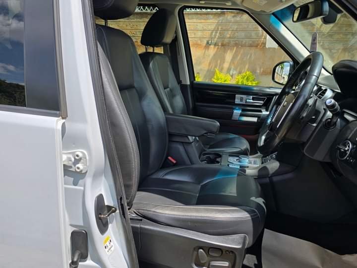 Land Rover Discovery 4 Land-Mark New Arrival fully loaded QUICK SALE You Pay 30% Deposit Hire purchase installments UpTo 70% financing/finance NO CRB STATUS CHECK Trade in OK 17 FB IMG 1733411955054